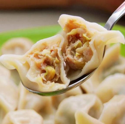 Pork with Chinese Leaf Dumplings (x8)